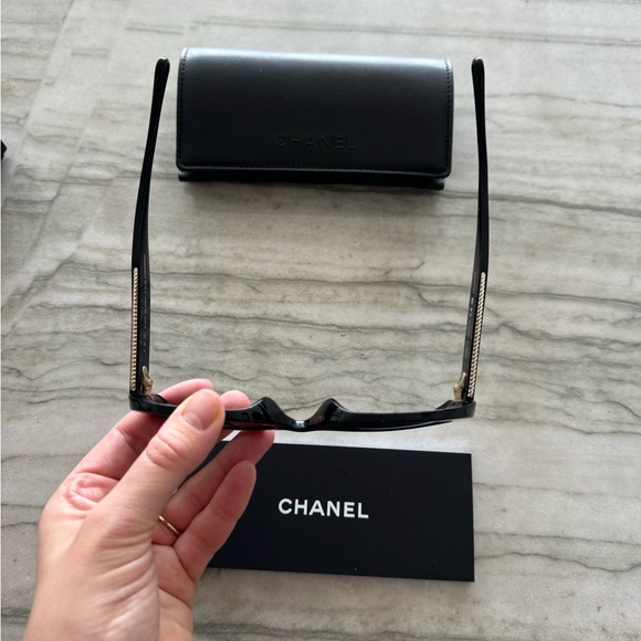 CHANEL Cateye Oval Sunglasses - Style 5515A